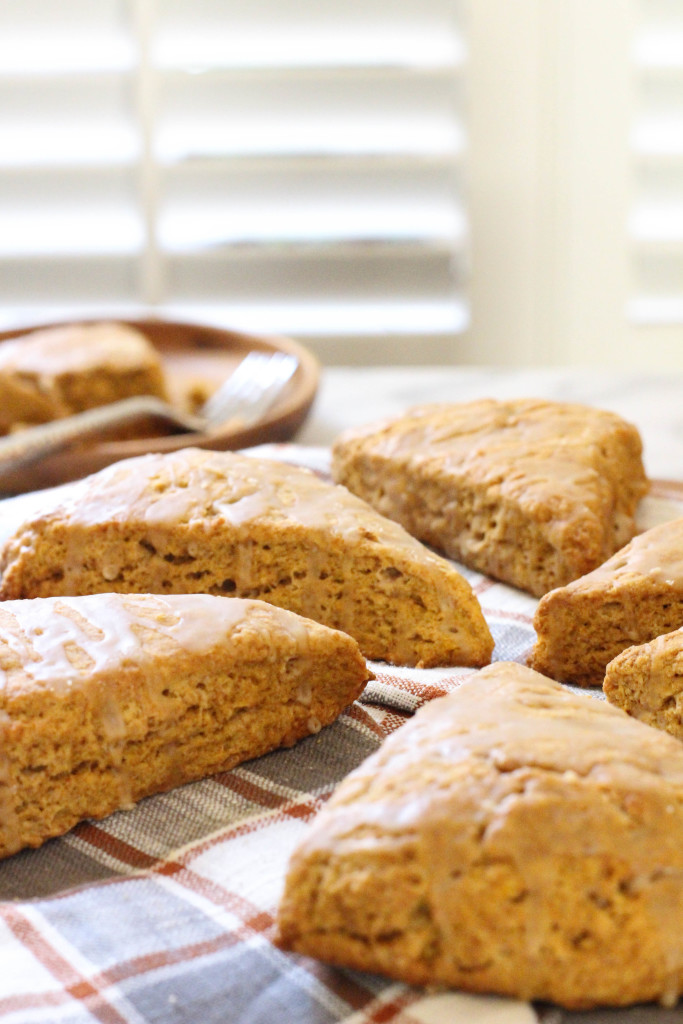 Pumpkin Maple Spelt Scones - vegan and made with coconut oil