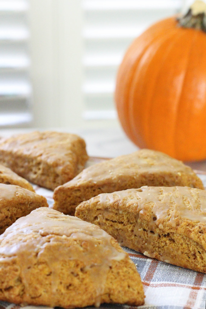 Pumpkin Maple Spelt Scones - vegan and made with coconut oil