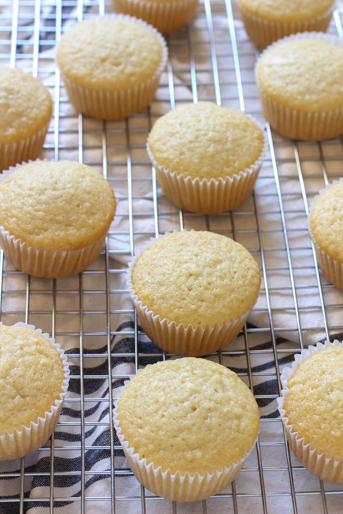 Vegan Vanilla Cupcakes