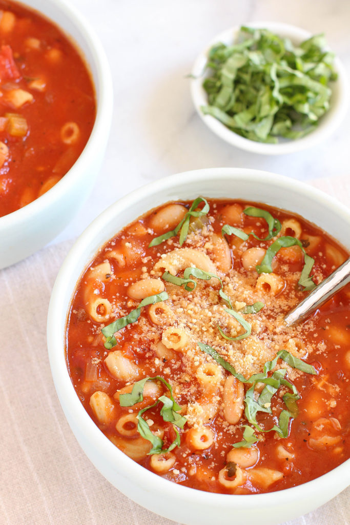 Vegan Pasta e Fagioli - the classic Italin bean & pasta soup, ready in 30 minutes