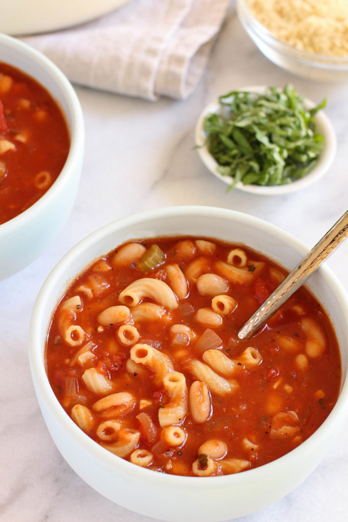 Vegan Pasta e Fagioli - the classic Italin bean & pasta soup, ready in 30 minutes