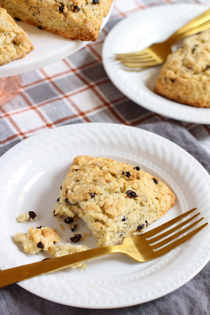 Vegan Currant Cardamom Scones