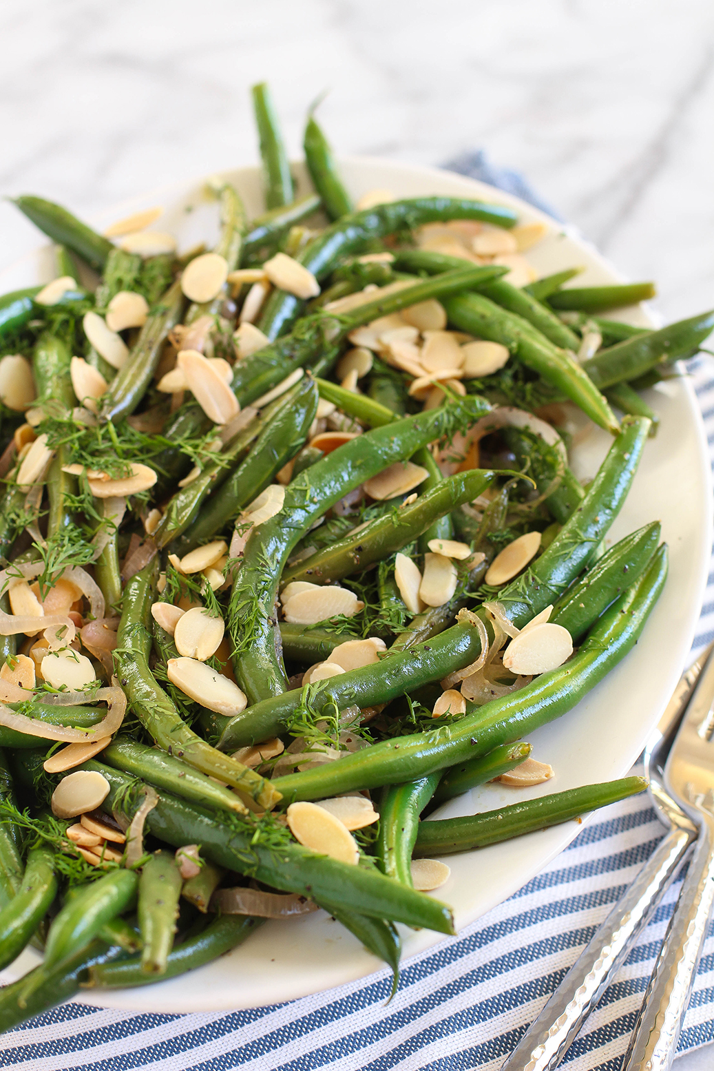 Apple Cider Green Beans with shallots & dill - an easy vegan & gluten free holiday side