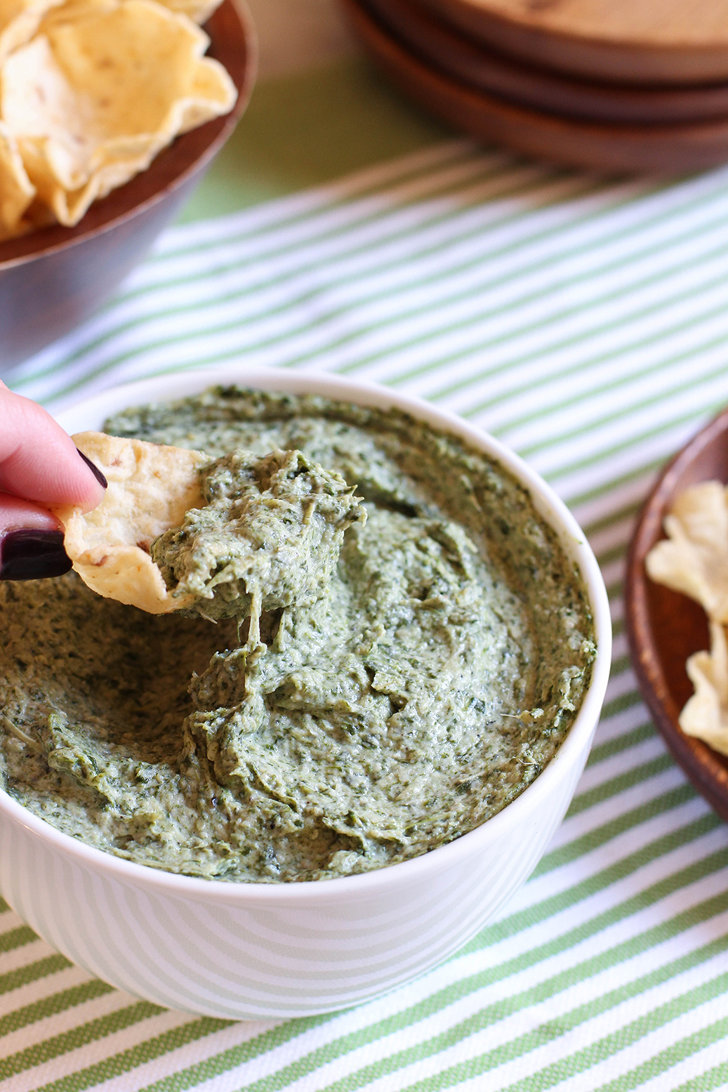 Simple & Delicious, 6 Ingredient Vegan Spinach Artichoke Dip